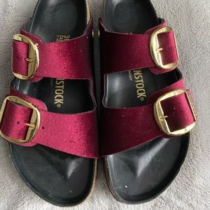 Birkenstock Arizona in Velvet Burgundy